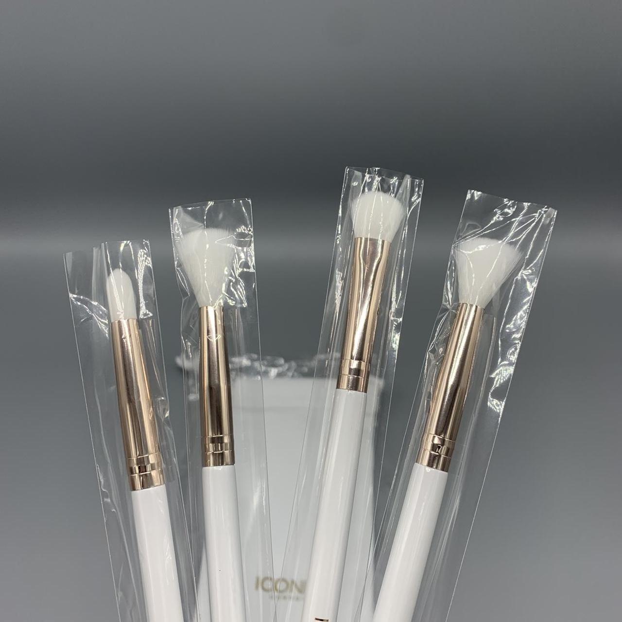 Iconic London White Tools-and-brushes (2)