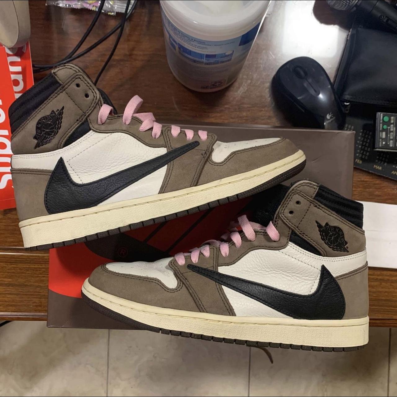 Travis Scott 1s Don’t fit me anymore Size 8.5 Good... - Depop