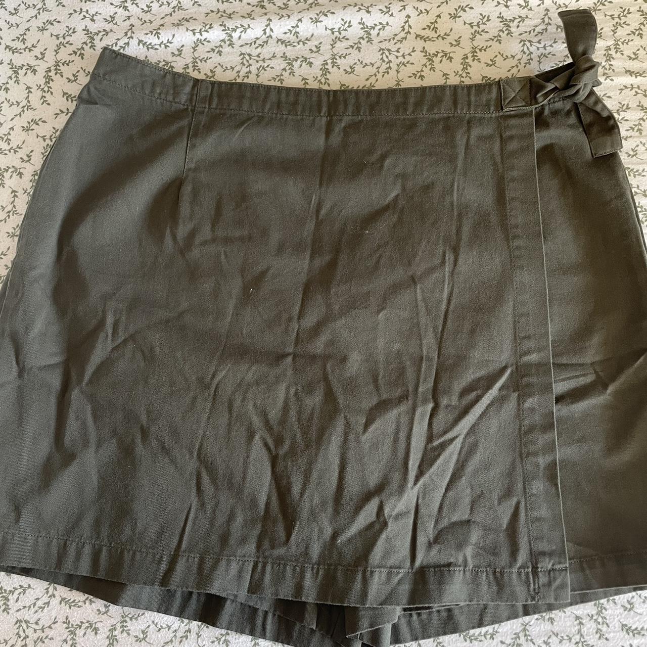 ⭐️ olive green northcrest skort! ⭐️ the cutest little... - Depop