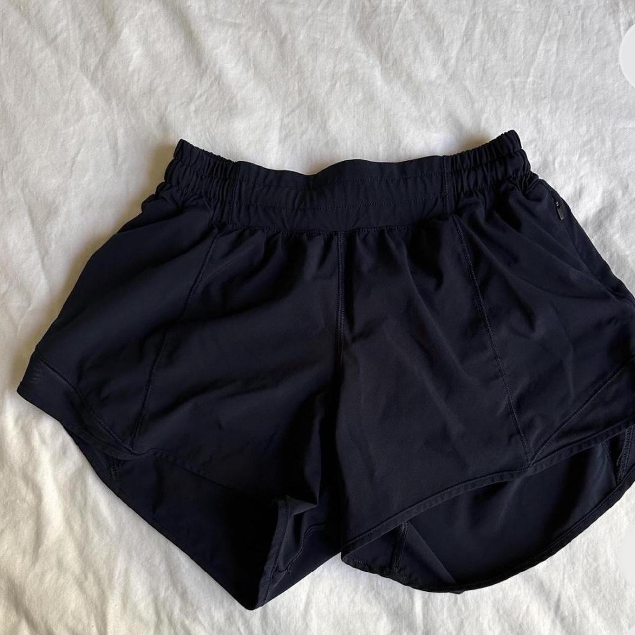 Navy Hotty Hots Size 4 I bought 2! so selling this one - Depop