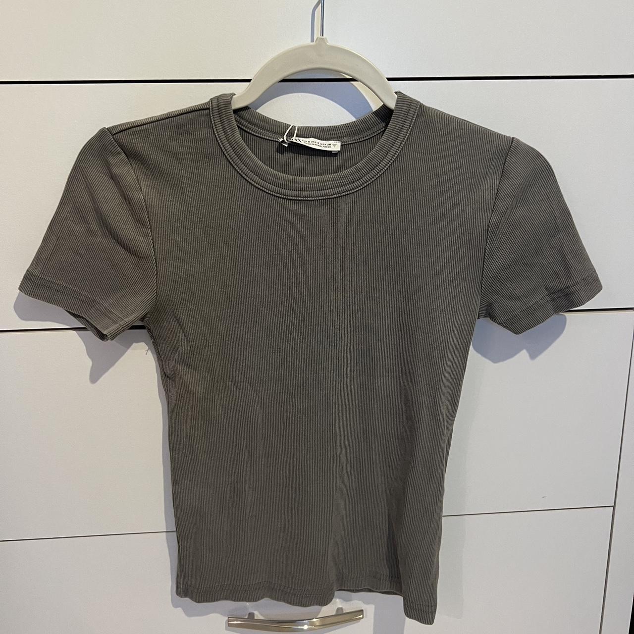 cute gray zara tshirt size small never worn before... - Depop