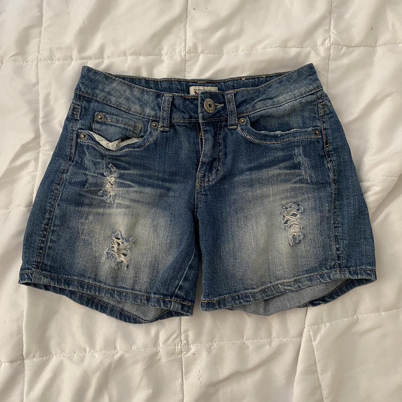 MUDD low-rise jorts Size : women’s 5 - Depop