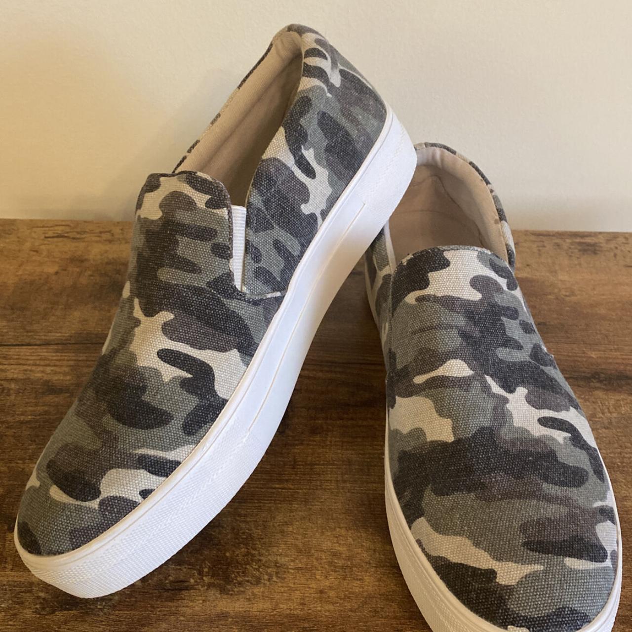 Steve madden 2025 camo platform sneakers