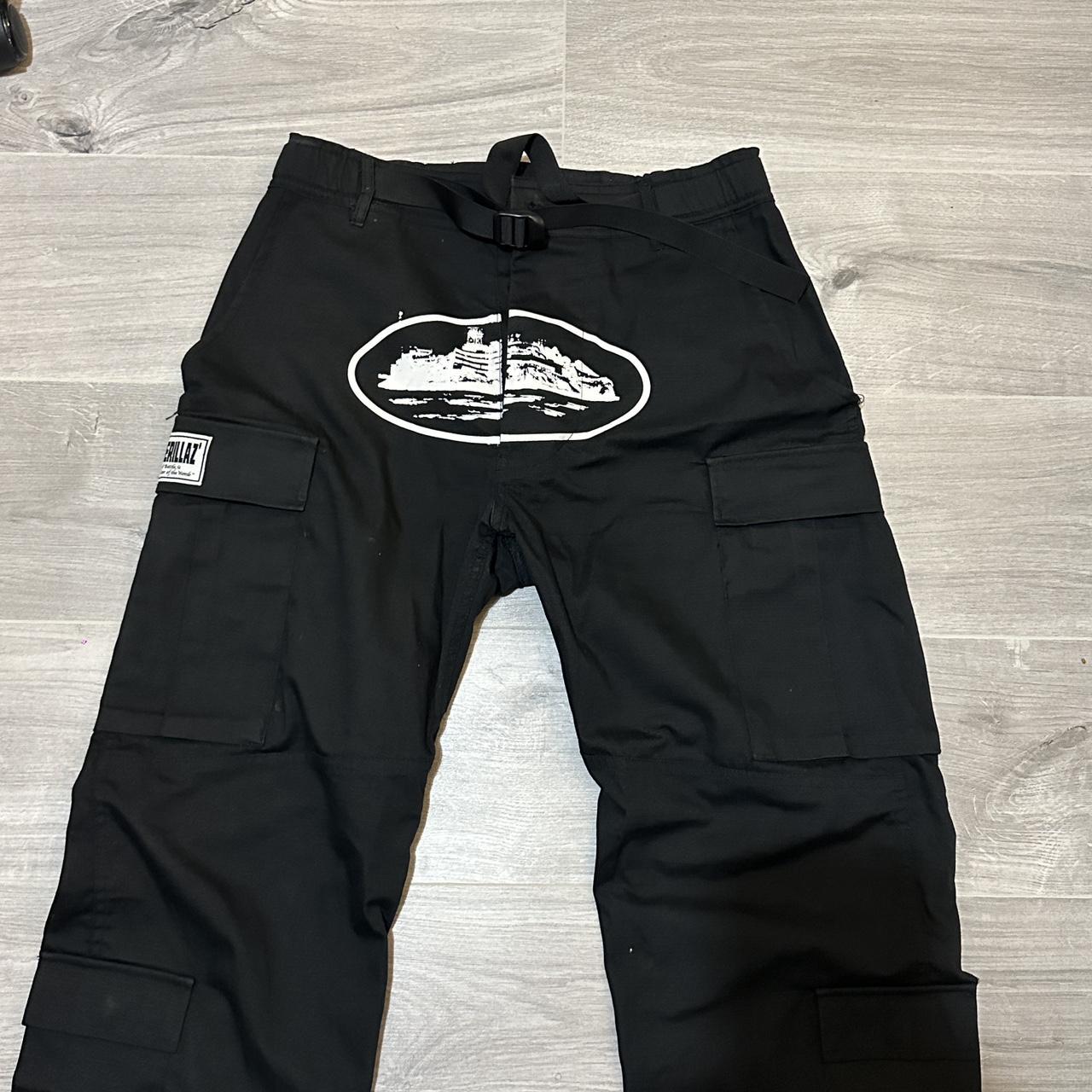 CORTEIZ BLACK CARGOS - size M (baggy fit) - perfect | Depop