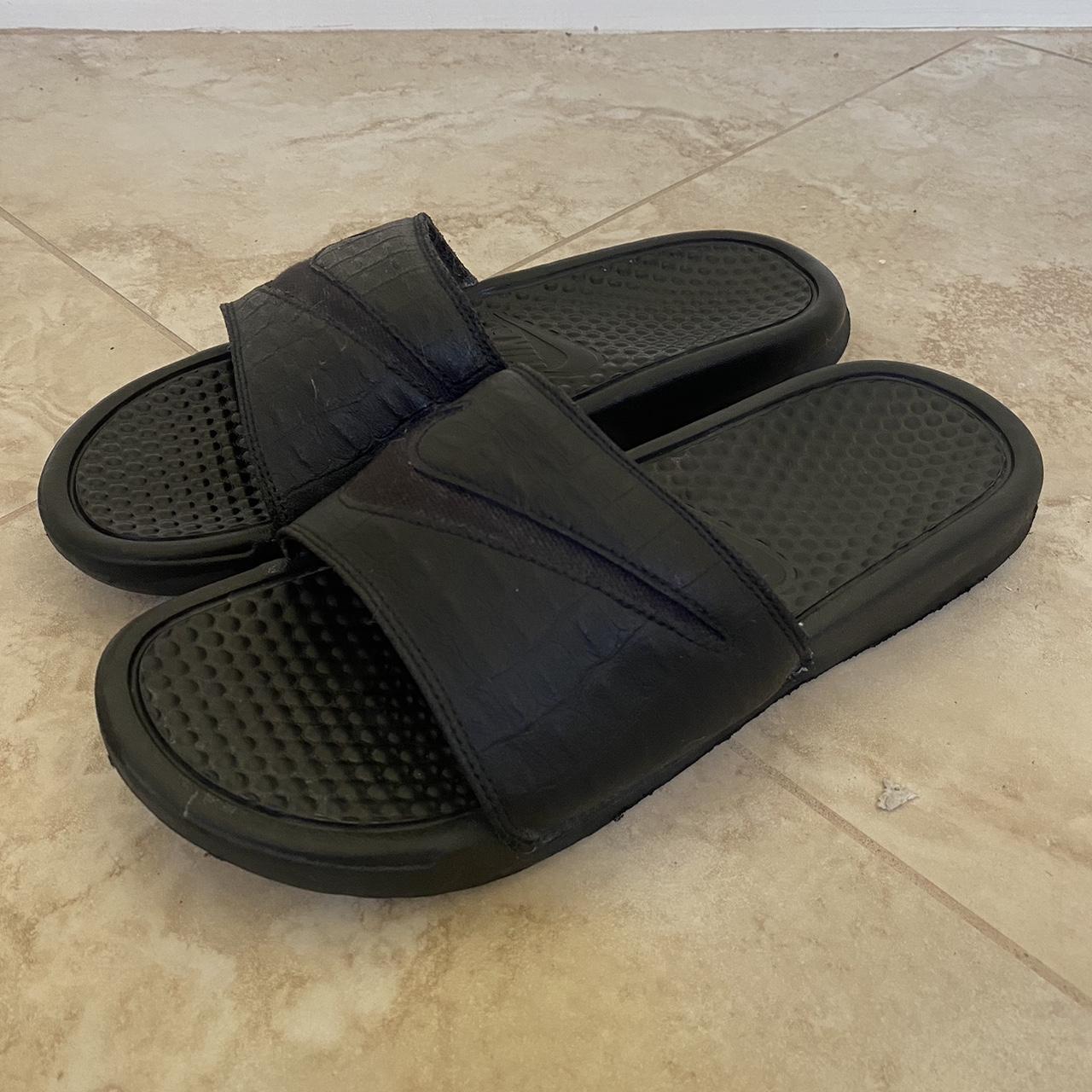 womens nike slides black