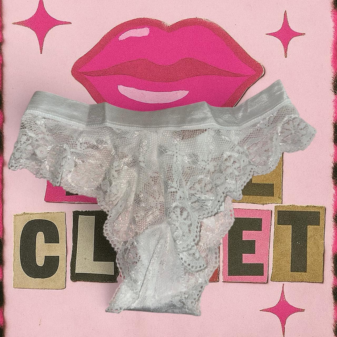 item listed by taaecloset