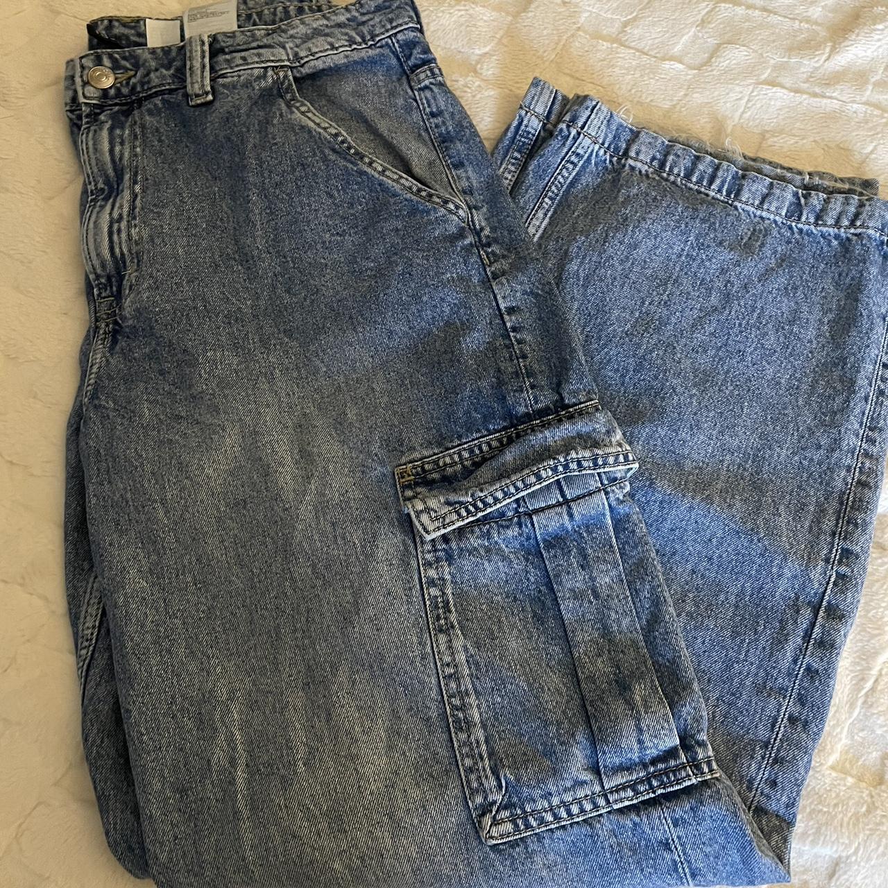 h&m light/medium wash baggy cargo jeans sz 10 - Depop