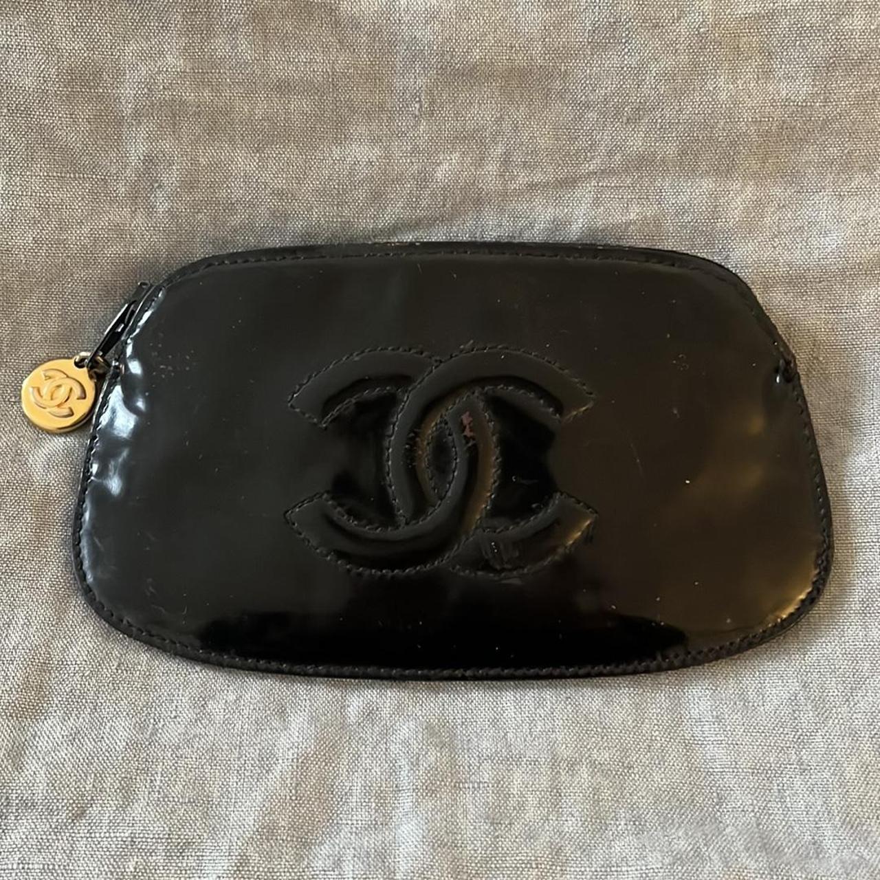Authentic CHANEL key holder with 6 key hooks and the - Depop