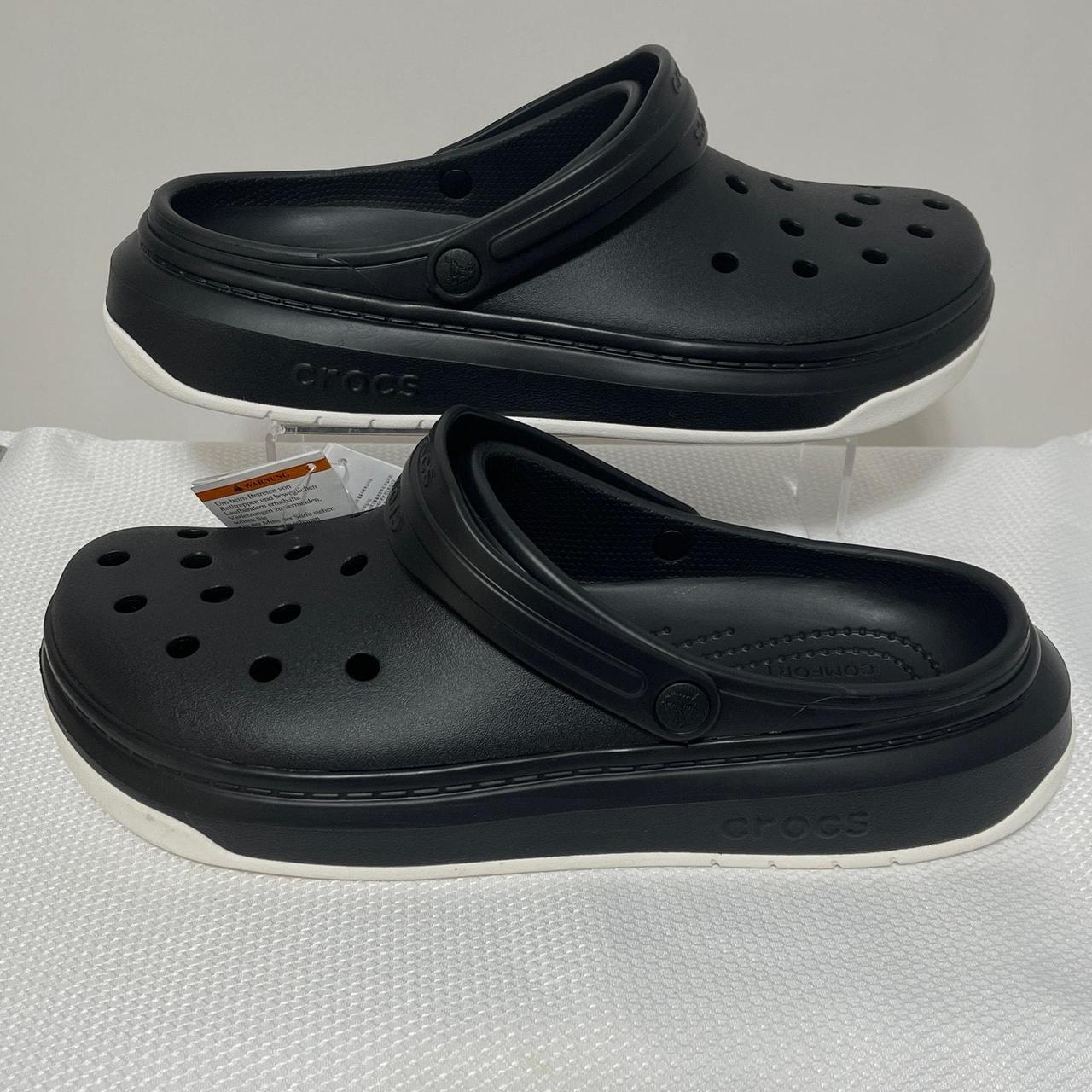 Fashion crocs full force