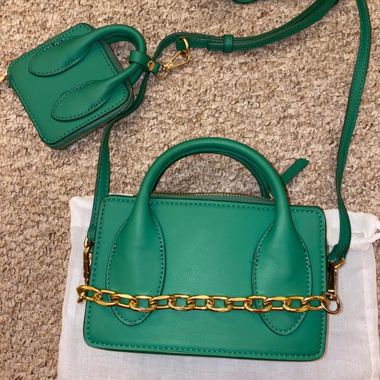 Zara Women's Green Bag Depop