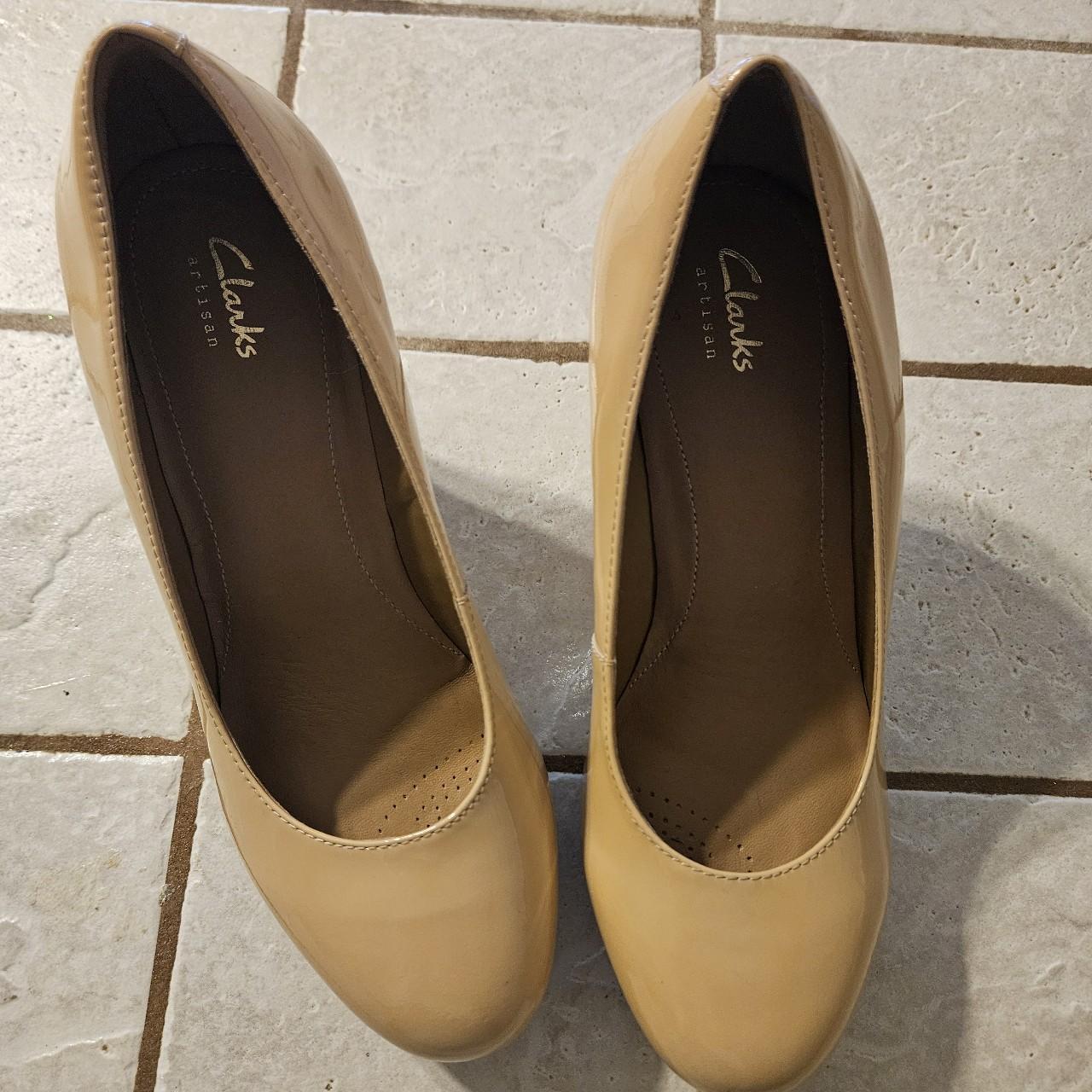 Clarks artisan women's delsie bliss platform pumps deals