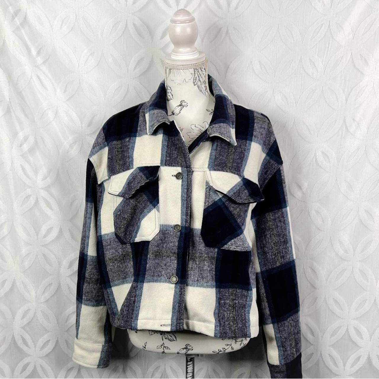 RSQ, Tops, Rsq Big Plaid Womens Crop Flannel Shirt