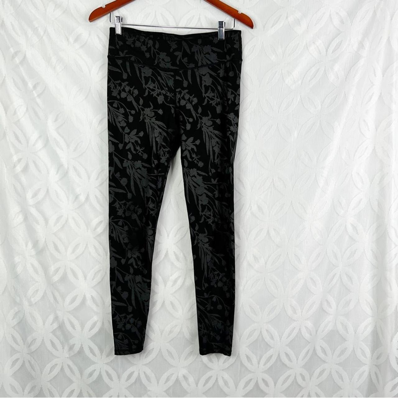 Motion365+ High-Waisted Piped Legging