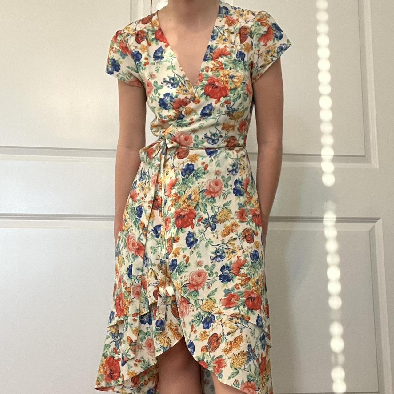 Wayf floral outlet wrap dress