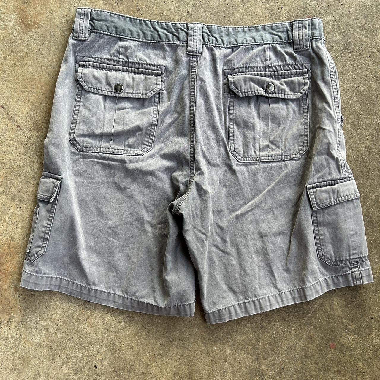 Van Heusen Men's Grey Shorts (2)