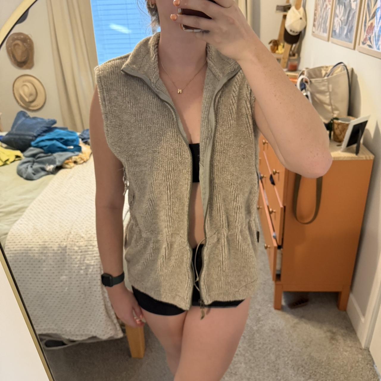 item listed by emmaa_hanson