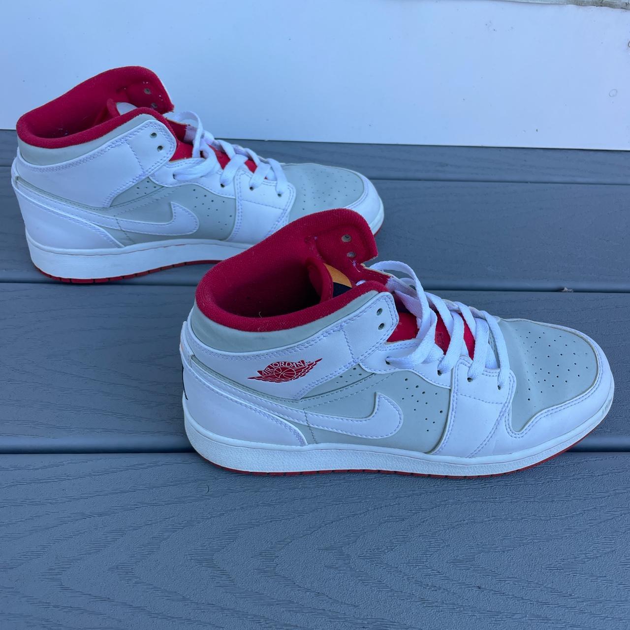 Nike Women's White and Red Trainers Depop