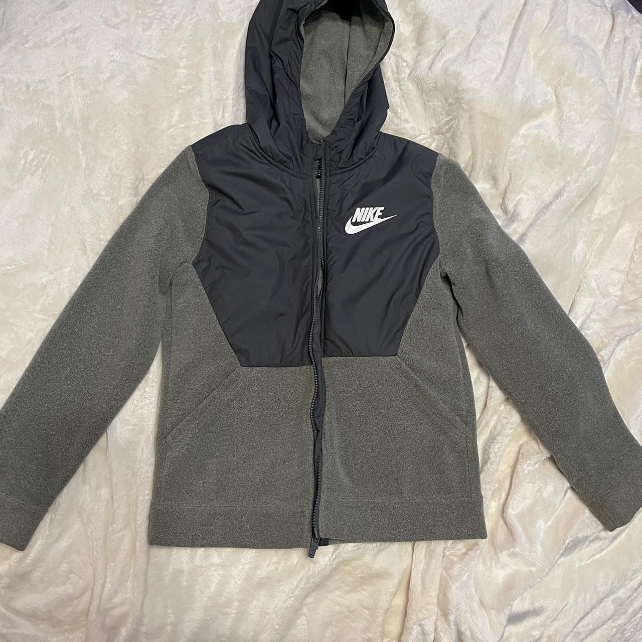 nike windbreaker fleece