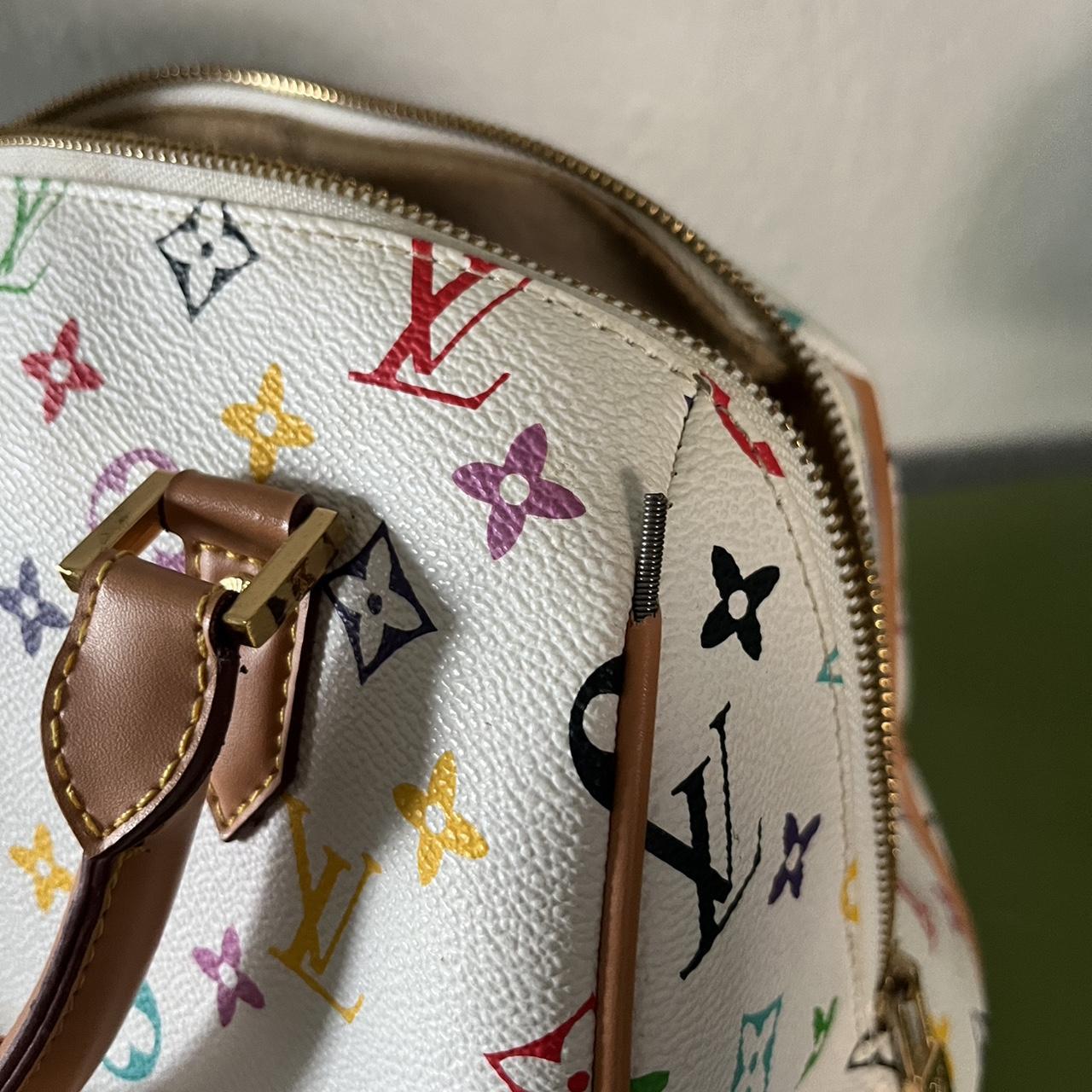 Small authentic Louis Vuitton bag. I have this bag - Depop