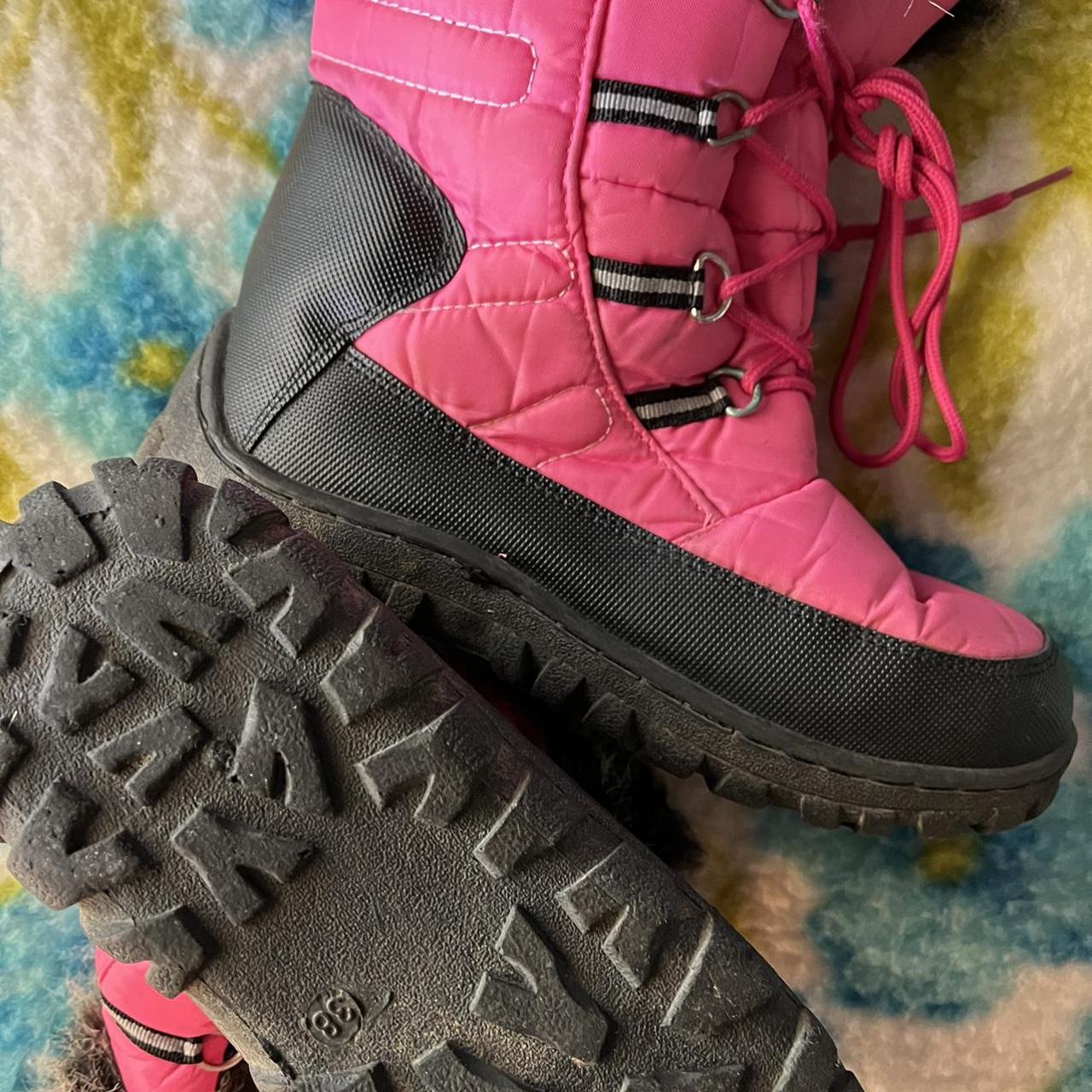 Cute hot pink snow boots In great condition !! Size... - Depop