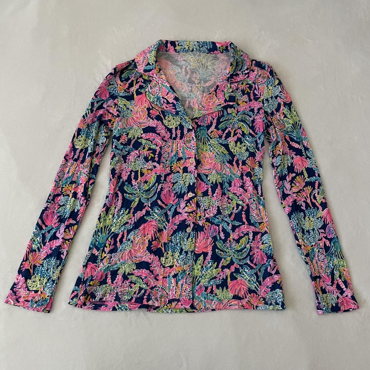 Lilly Pulitzer “Seen and Heard” button-up PJ top. •... - Depop