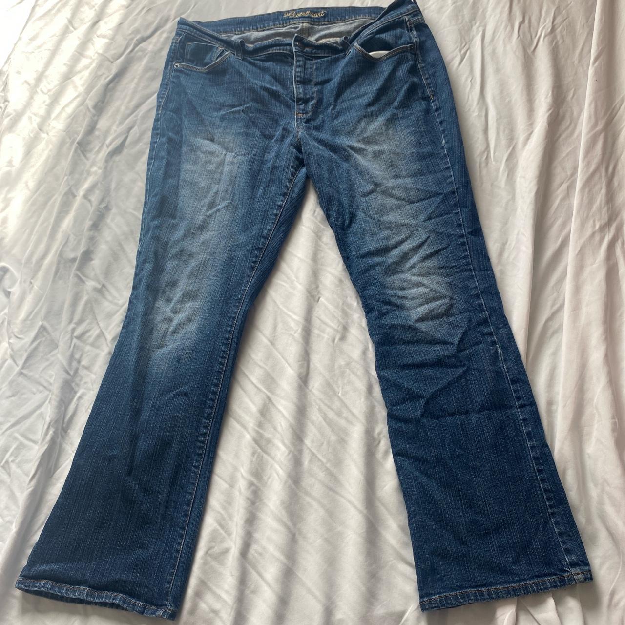 Y2K mid-rise flared jeans Size 14 #Y2K #Jeans #Lowrise - Depop