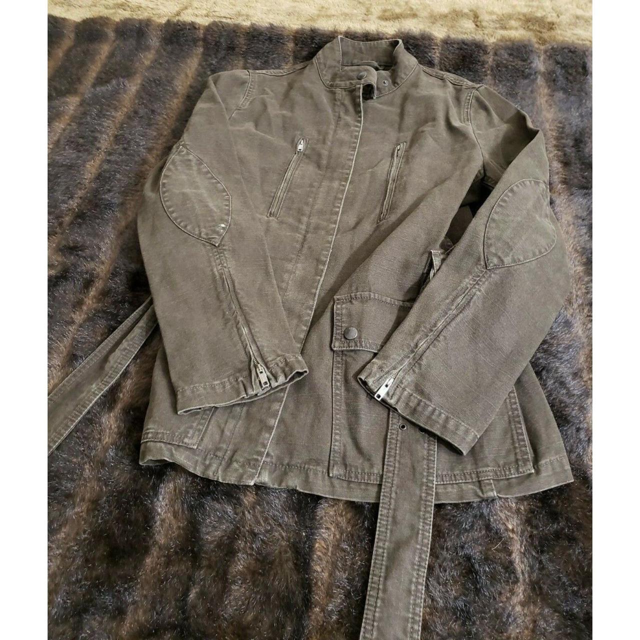 Burberry Women's Brown | Depop