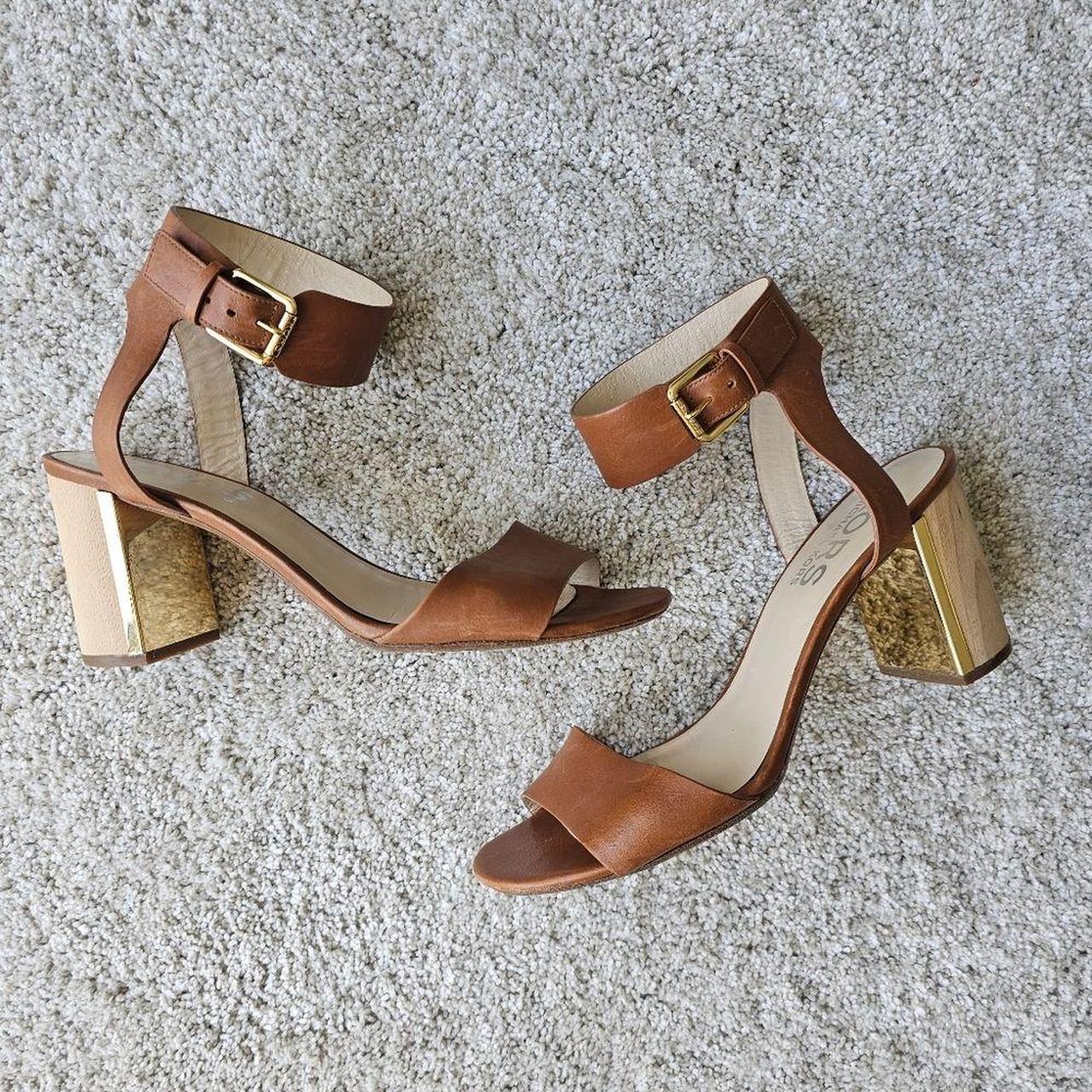 item listed by lalulushop