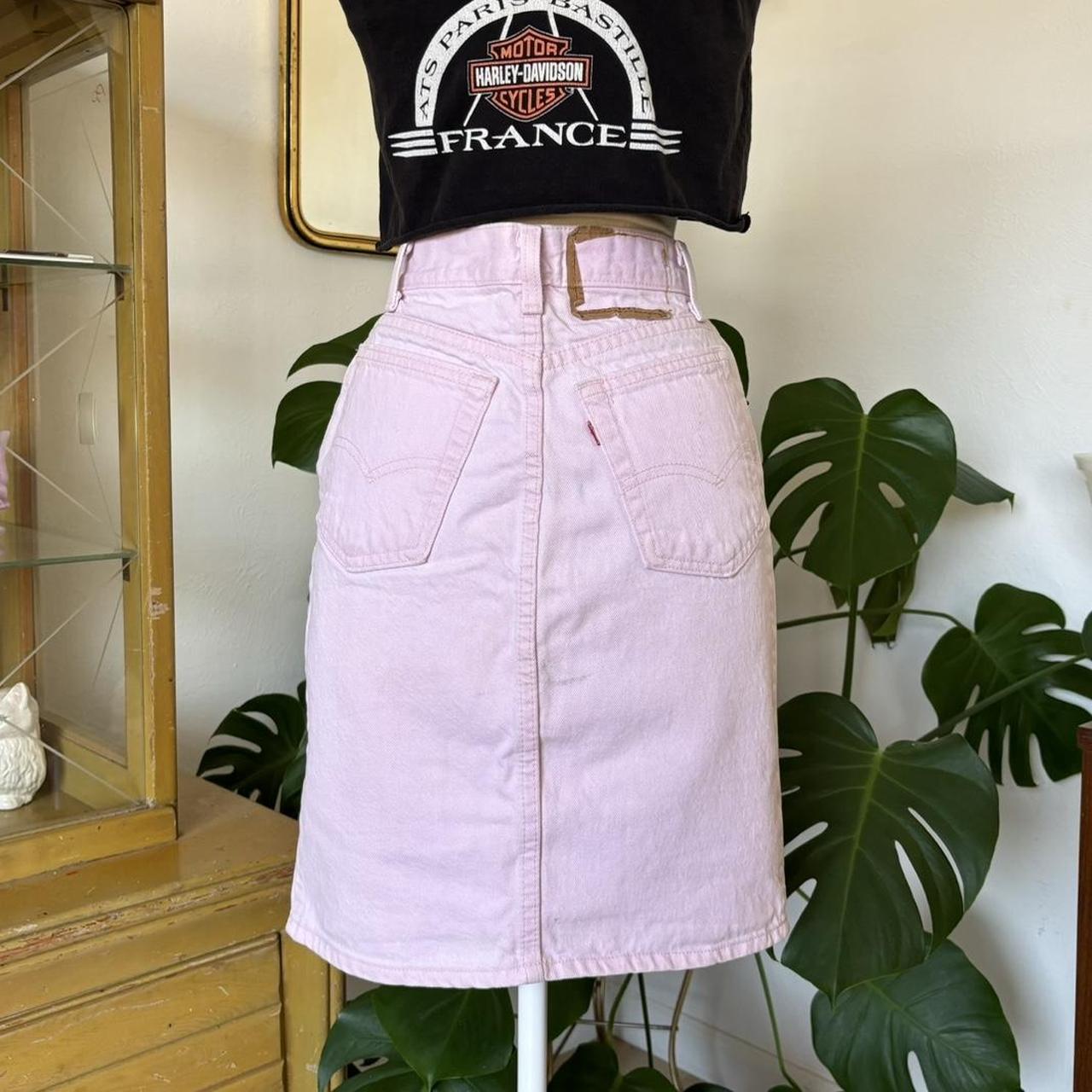 Levi's pink skirt hotsell