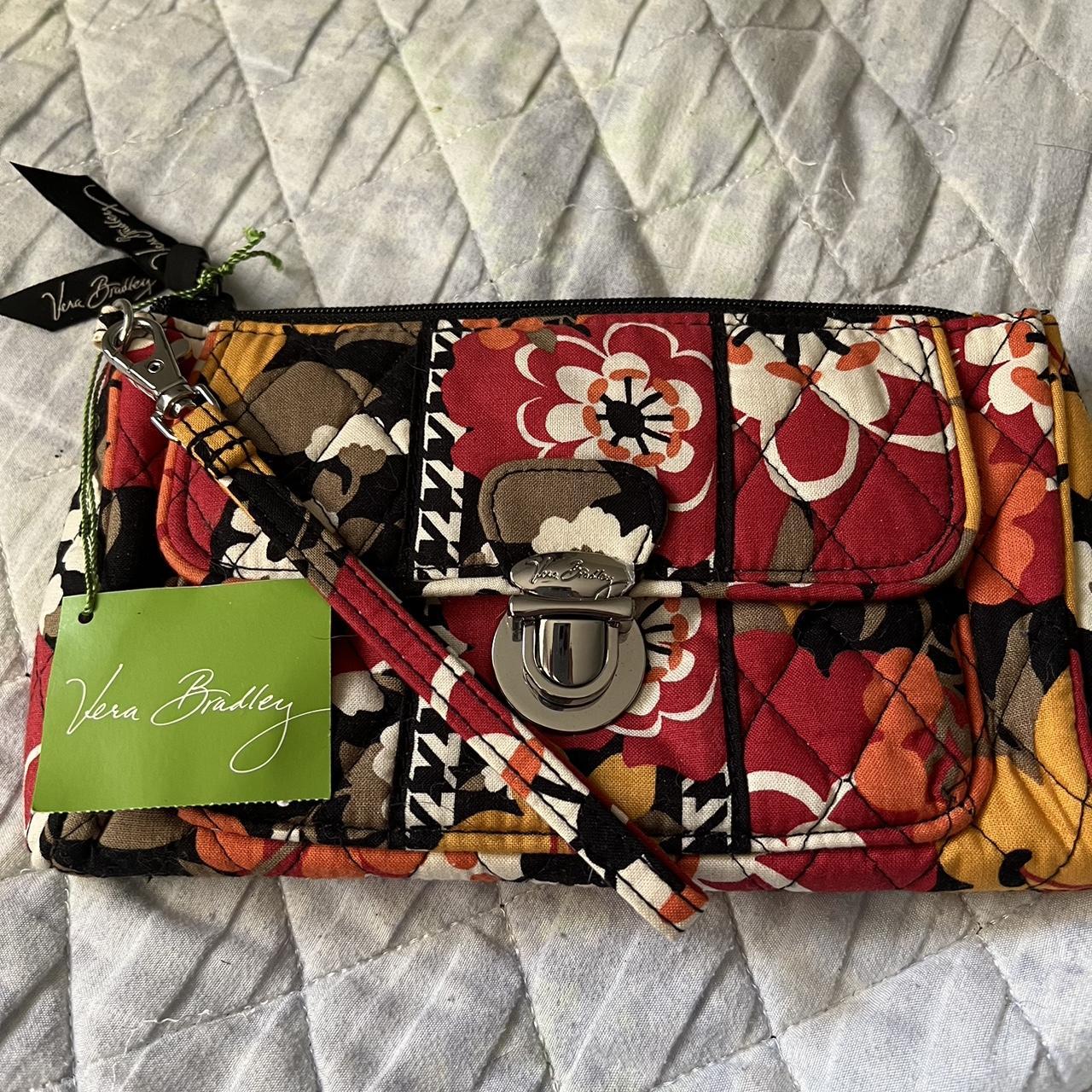 Amazon.com: Vera Bradley Women's Cotton Pocket Toiletry Bag, Dreamer  Paisley - Recycled Cotton, One Size : Beauty & Personal Care
