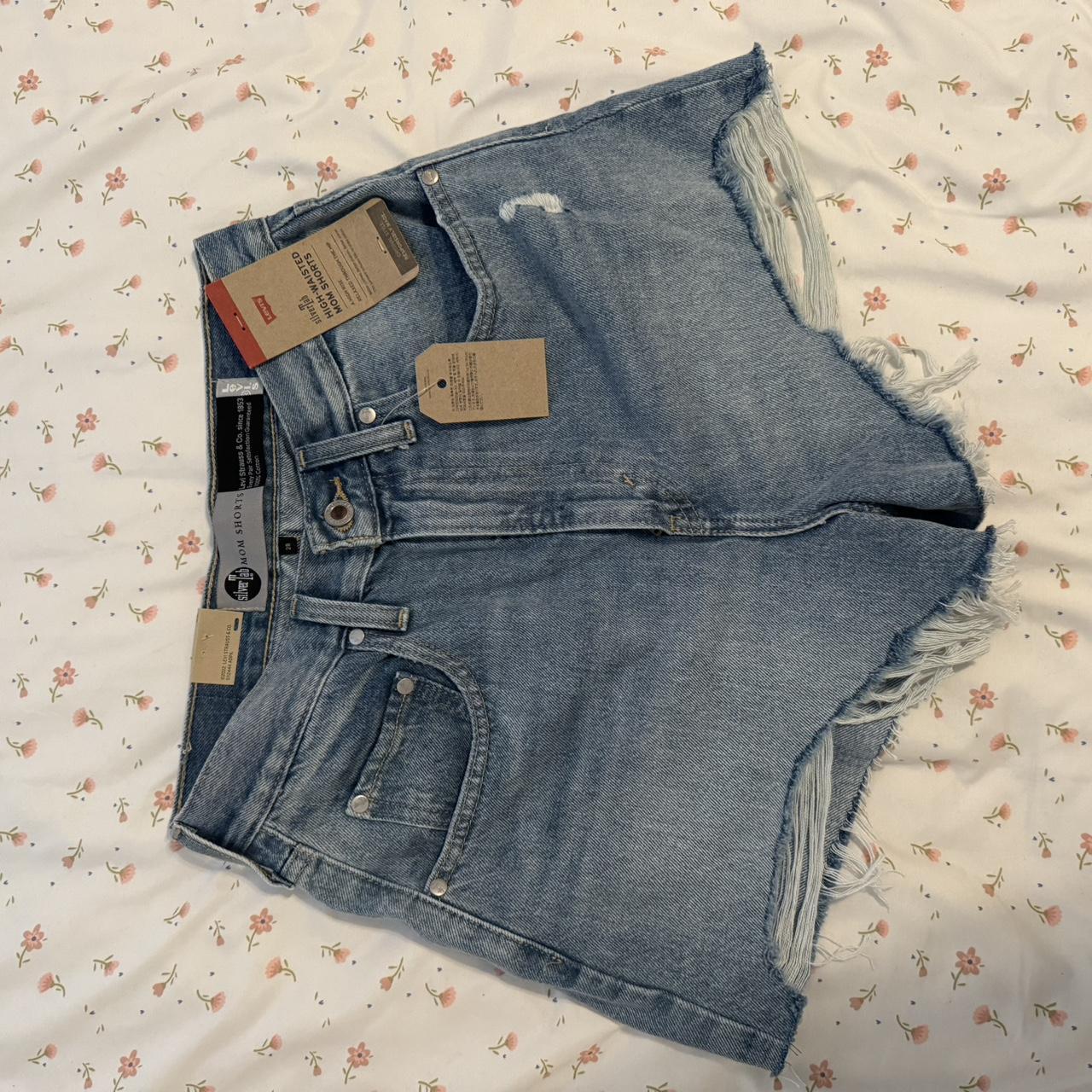 Levi's High waisted mom shorts size 28 Silver Tab - Depop