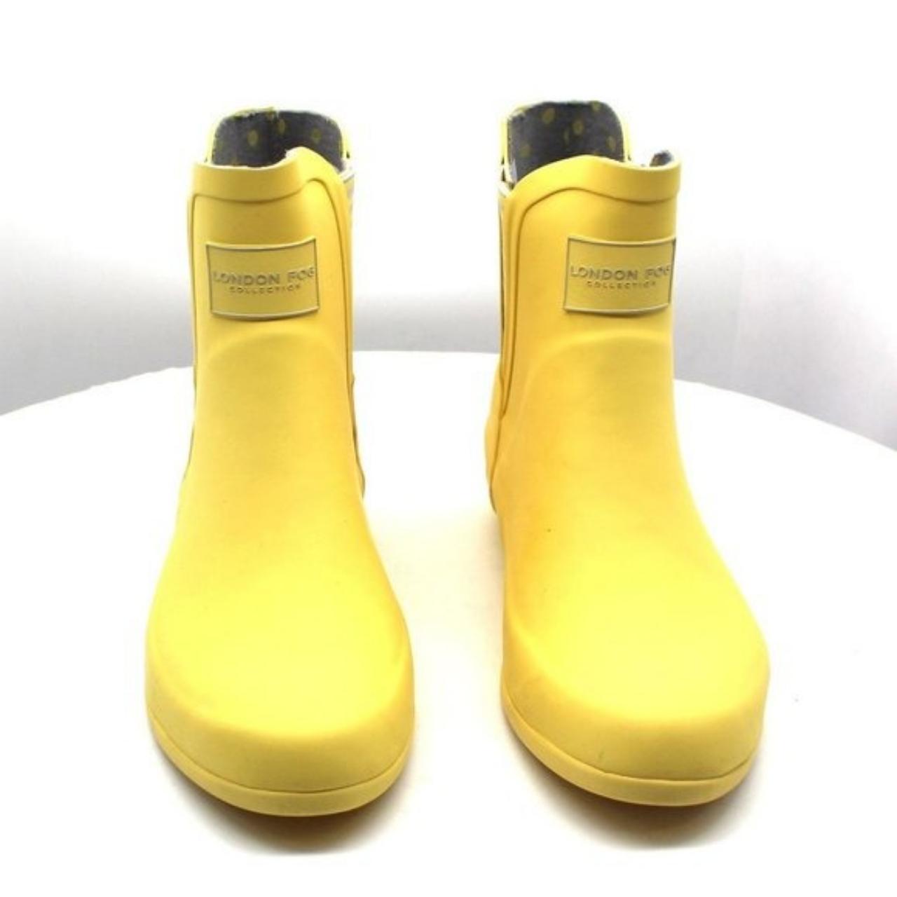London Fog Women's Yellow Boots (2)