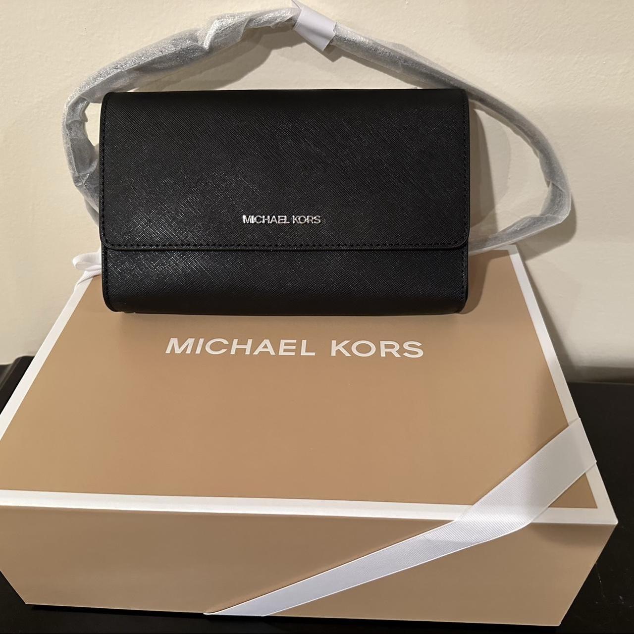 How to tell if a Michael Kors purse is fake - Quora