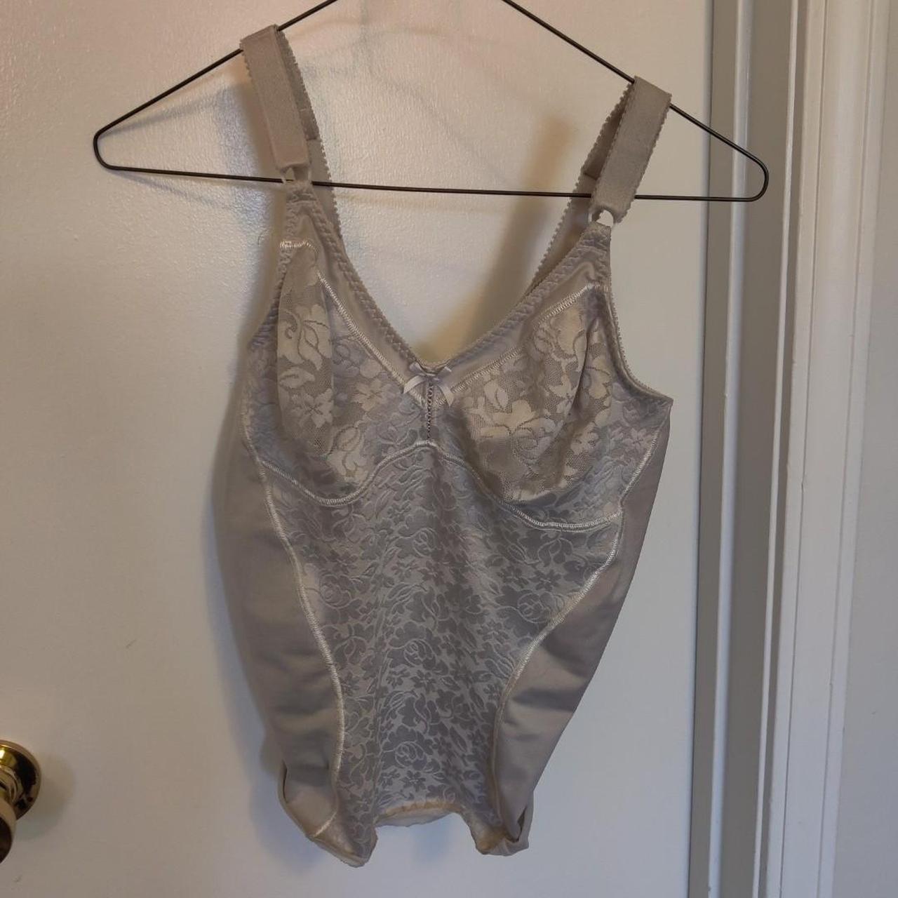 Women's Grey and White Vest | Depop