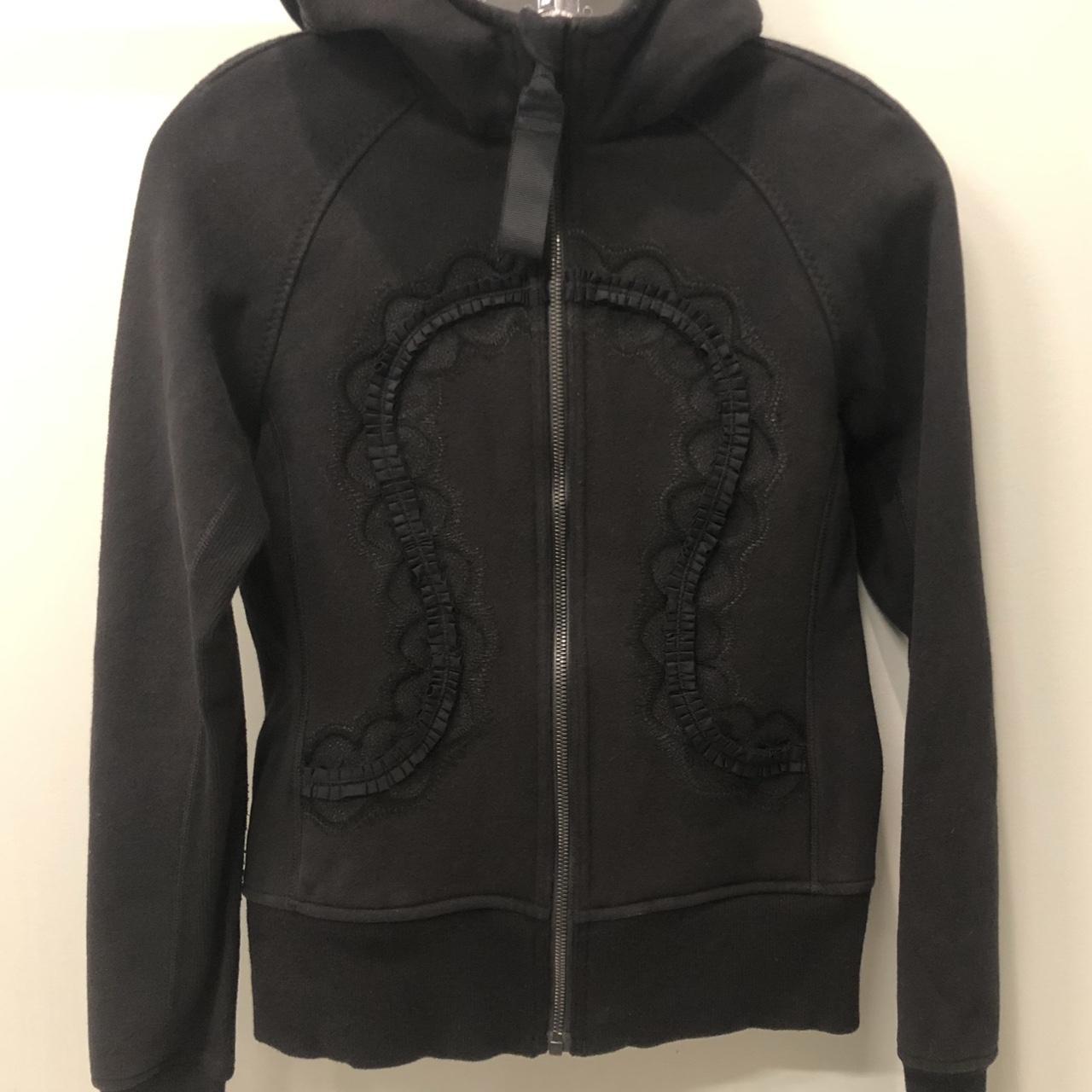 Lululemon Hiver 2013 Ruffle/Lace Scuba Hoodie ~ Sz 4 | Depop Lululemon Hiver 2013 Ruffle/Lace Scuba Hoodie ~ Sz 4 | Depop
