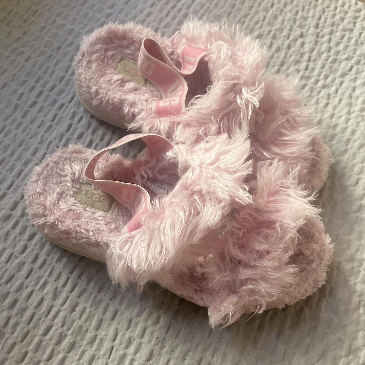 Pink on sale uggs sandals