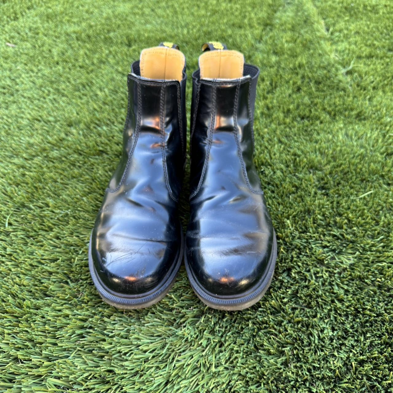 2976 doc martens white
