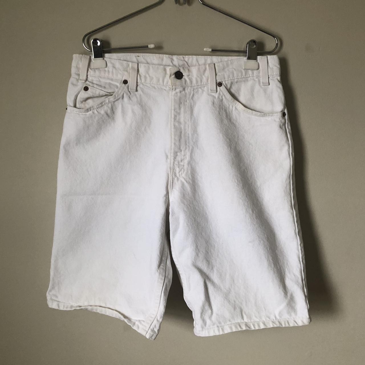 White levi outlet shorts mens