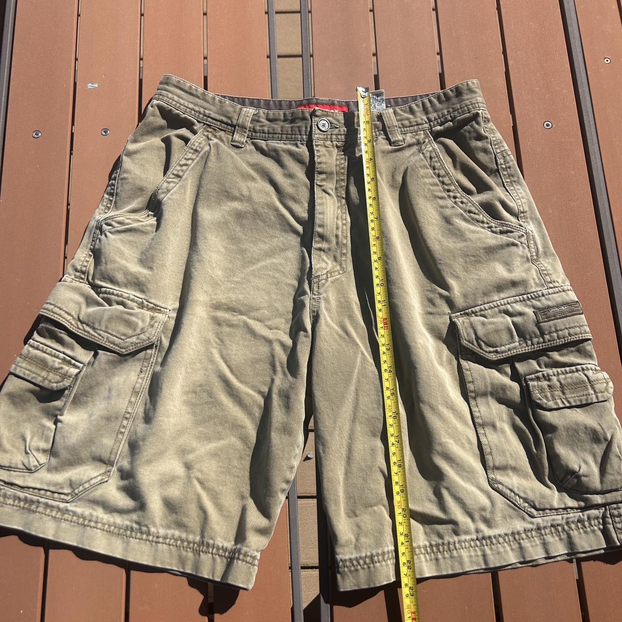 sz 34 union bay cargo shorts! super dope with all... Depop