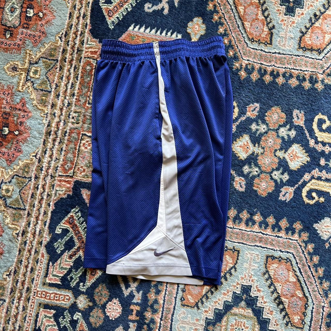 Y2K NBA CHICAGO BULLS NIKE BASKETBALL SHORTS in - Depop