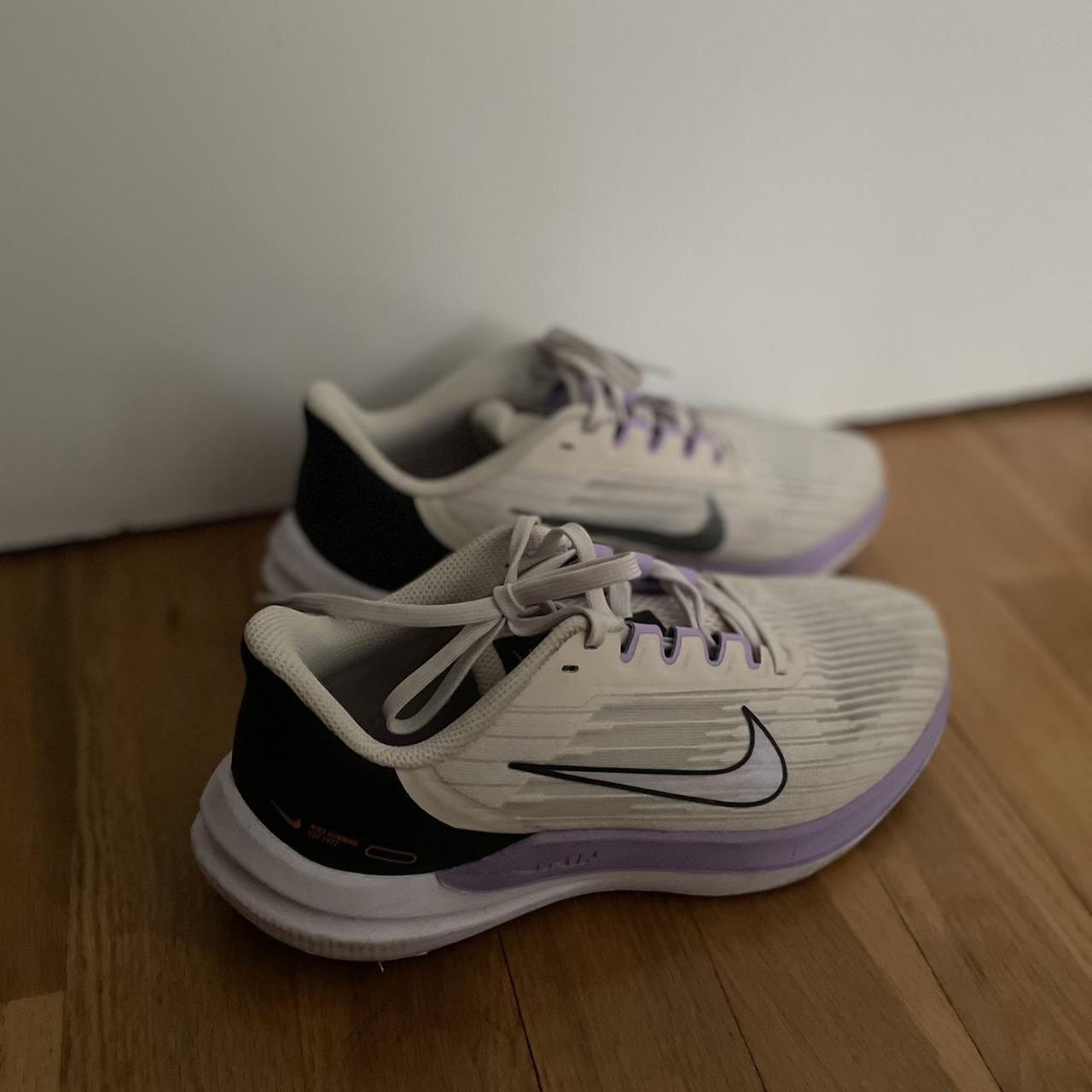 nike running trainers size 9