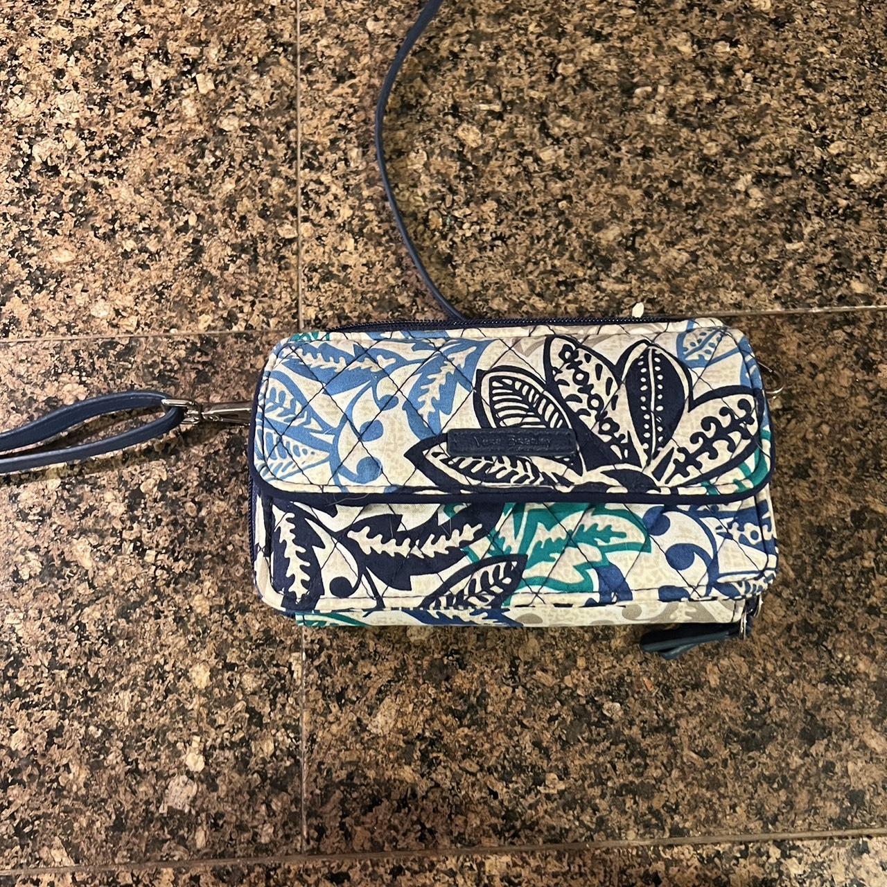 Vera Bradley Wristlet/Mini purse - Depop