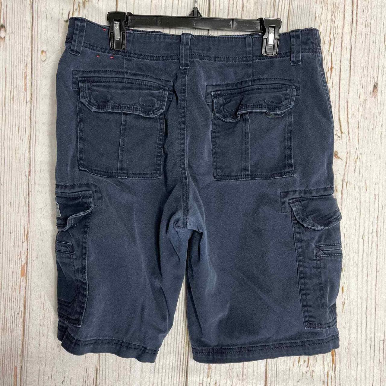 UNIONBAY Cargo Shorts Men Size 34 Flat Front Mid... Depop