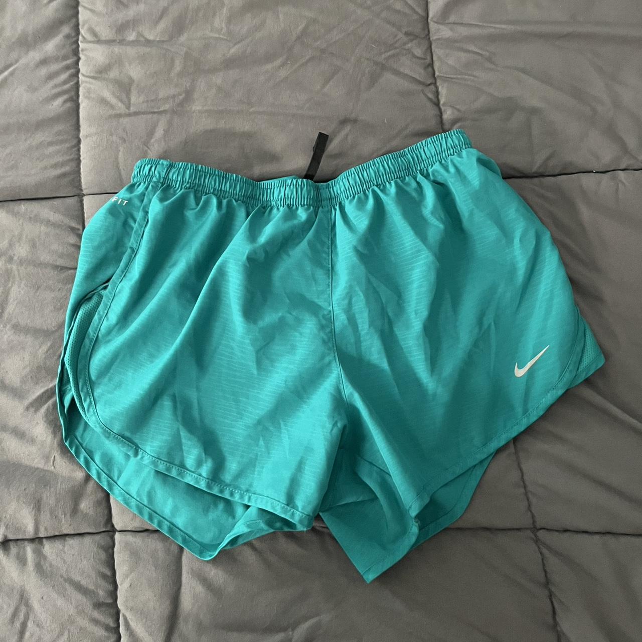 Nike Women's Shorts Depop