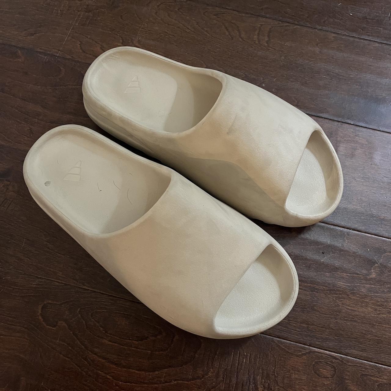 yeezy slides color bone