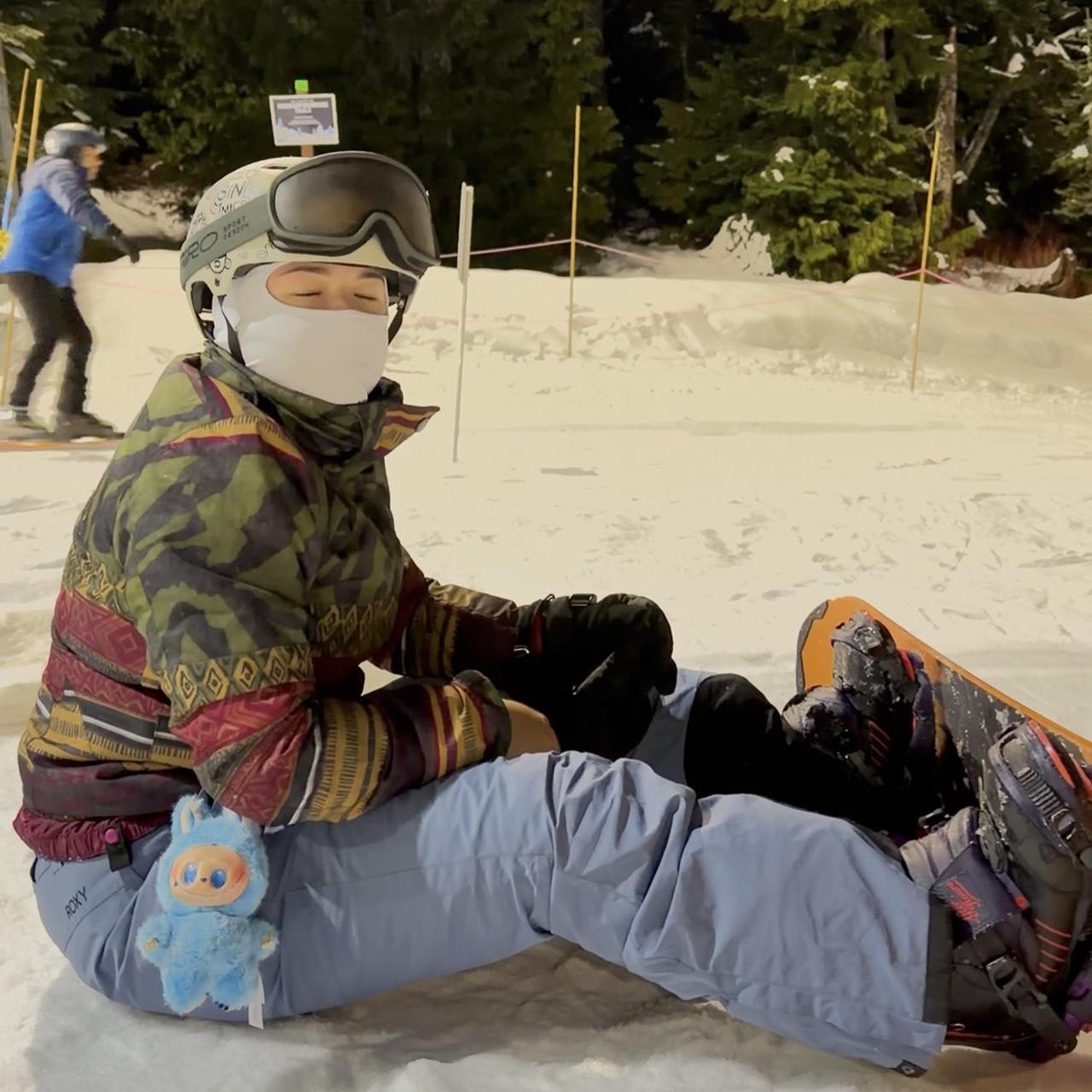 Roxy Women's Jacket - Multi/Green - M – Roxy snow… - image 1