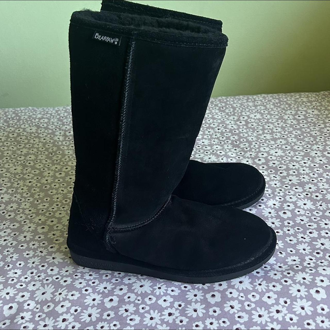 Black bearpaw boots Size Some wear - Depop