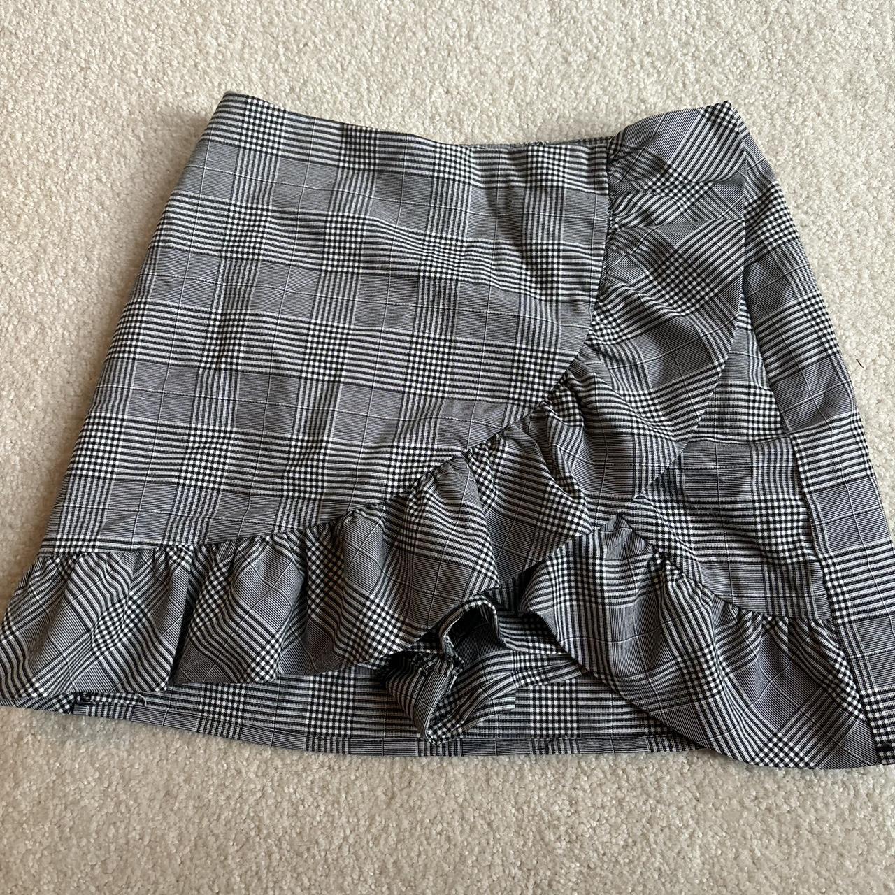 Forever 21 plaid skirt with built in shorts. Size XS. Depop