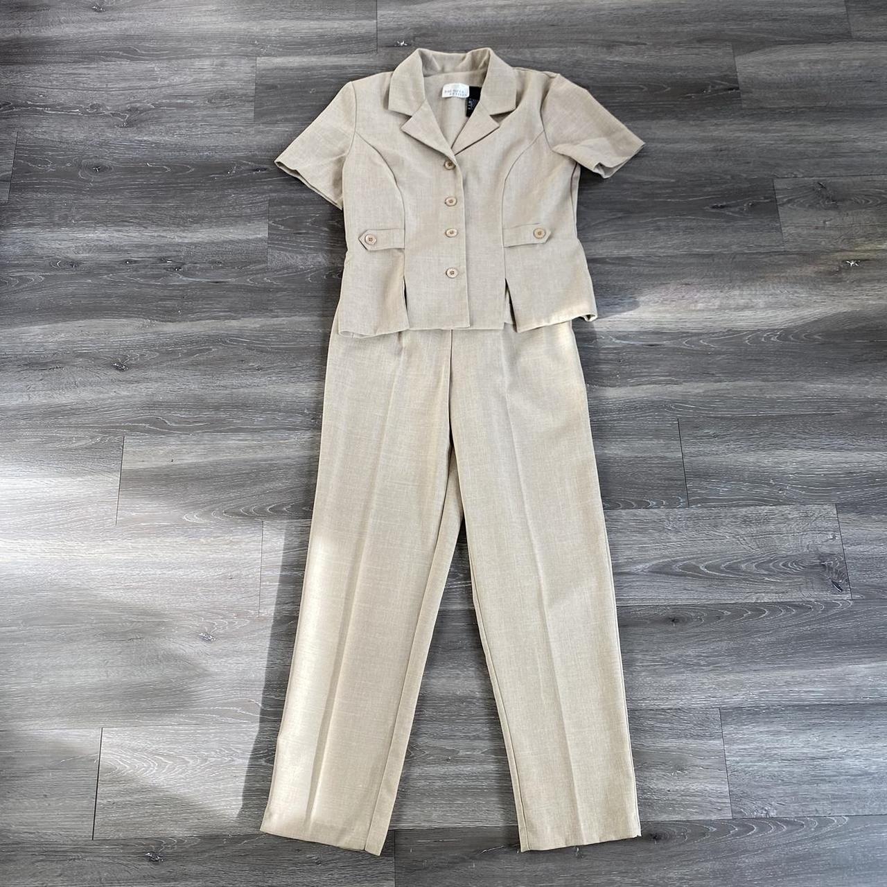 American Vintage Women's Tan and Cream Suit