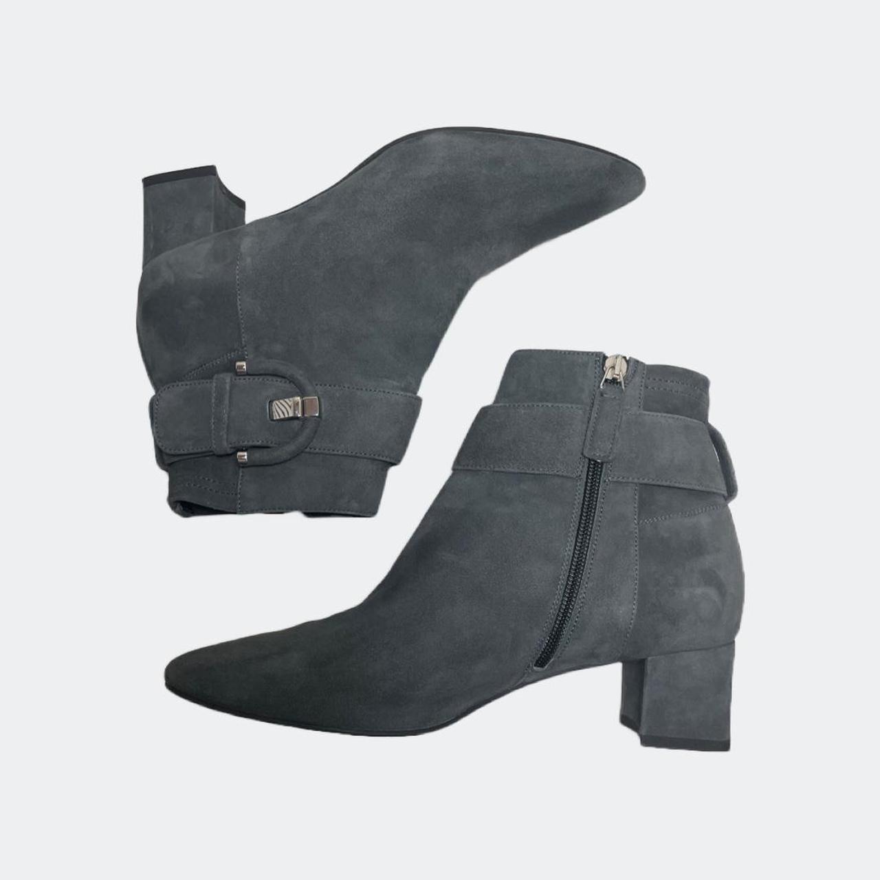 aquatalia phiona anthracite suede heeled